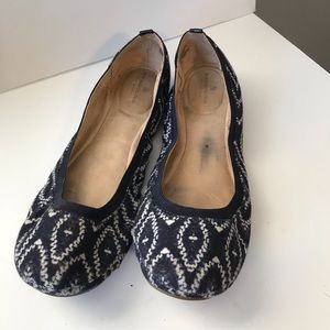 Navy blue and white Bandolino flats